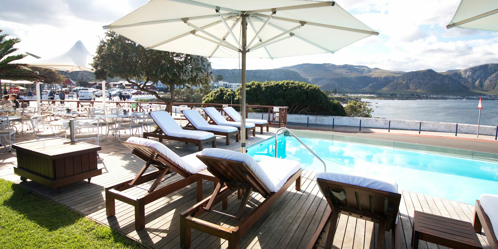 Harbour House Hotel - Le Paradis Apartments Hermanus Bagian luar foto